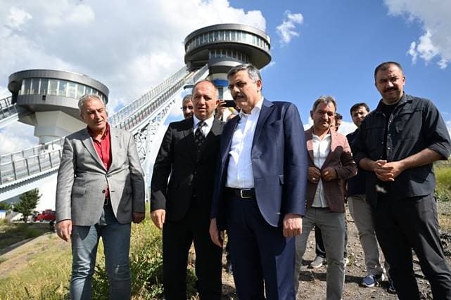 Yakutiye 3000'lik ve 500'lük Buz Pisti — görünüm 4